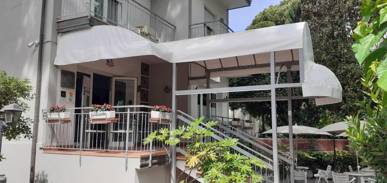 Hotel Garnì Anna Cervia Exteriör bild