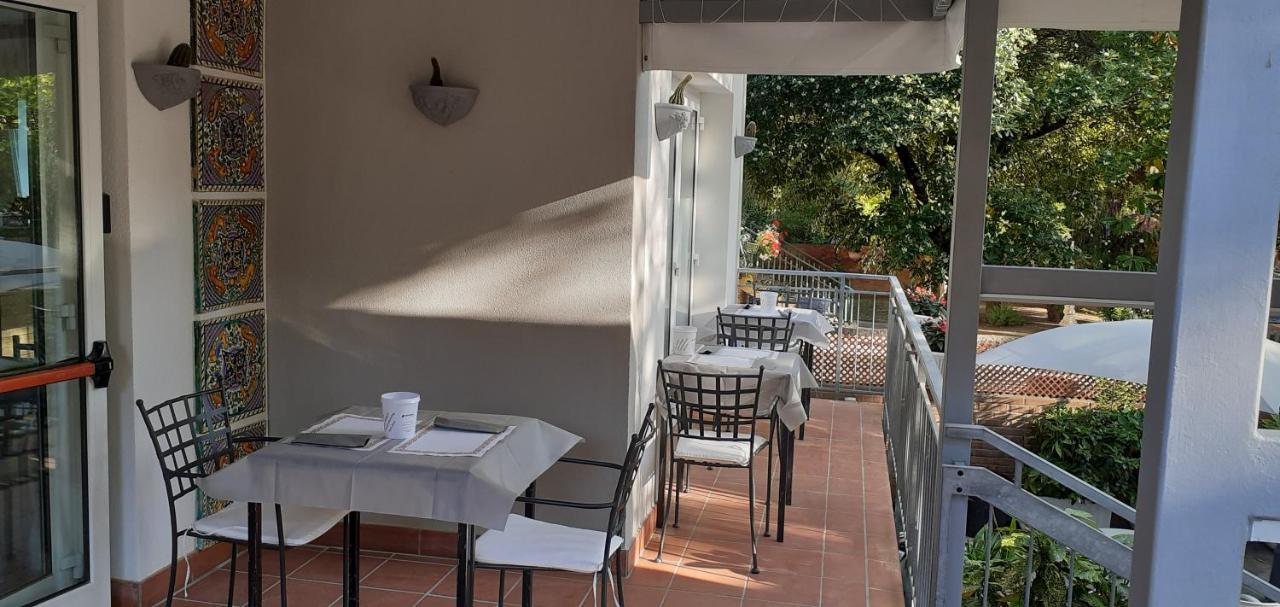 Hotel Garnì Anna Cervia Exteriör bild