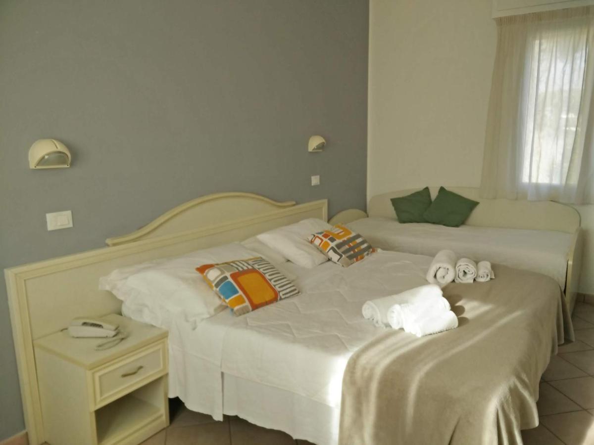 Hotel Garnì Anna Cervia Exteriör bild